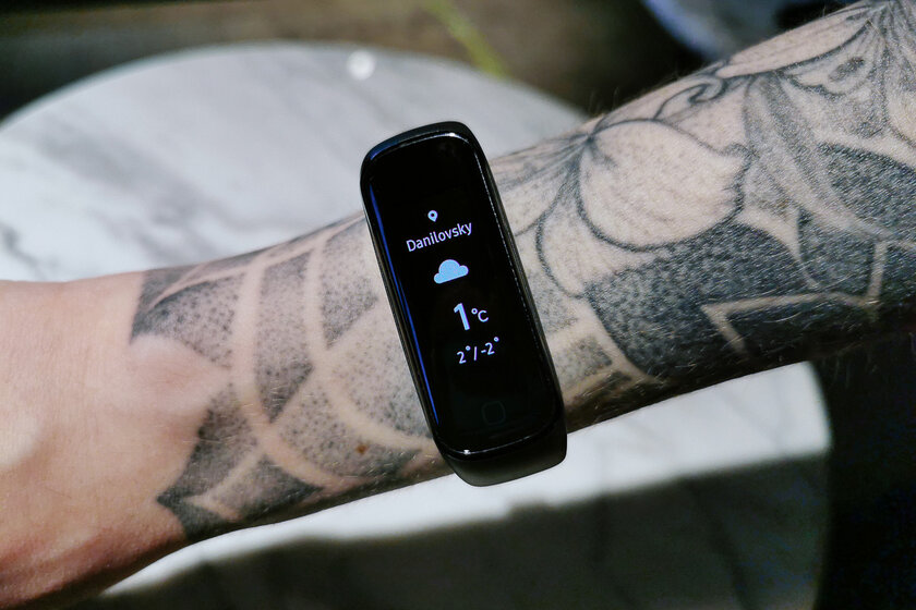 Обзор Galaxy Fit 2, или что Samsung противопоставил Mi Band от Xiaomi