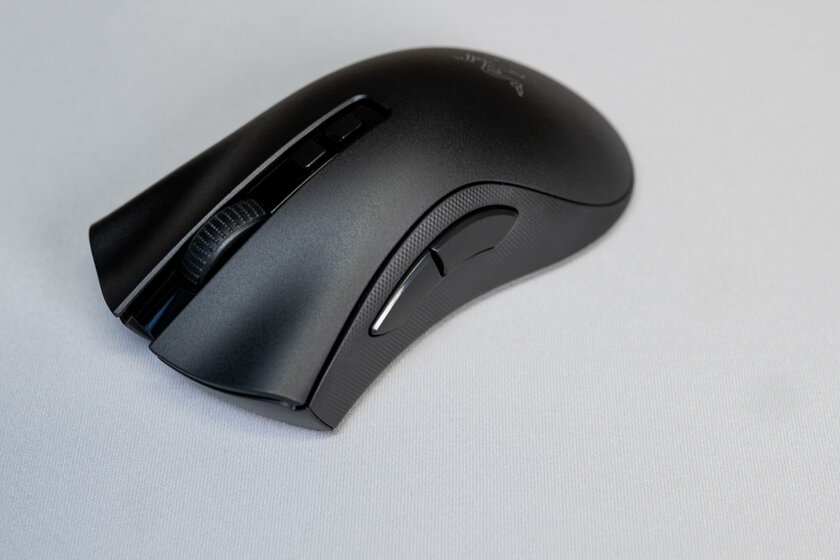 Обзор Razer DeathAdder V2 Pro: беспроводное подключение и знакомая асимметричная форма — Железо и производительность. 2