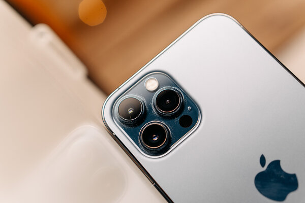 Обзор iPhone 12 Pro Max: просто лучшая камера на рынке