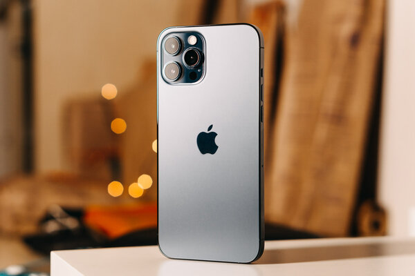 Обзор iPhone 12 Pro Max: просто лучшая камера на рынке