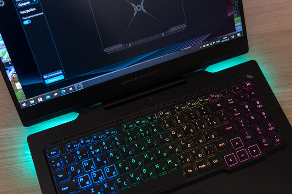 Обзор HONOR Hunter V700: стиль и производительность в одном флаконе