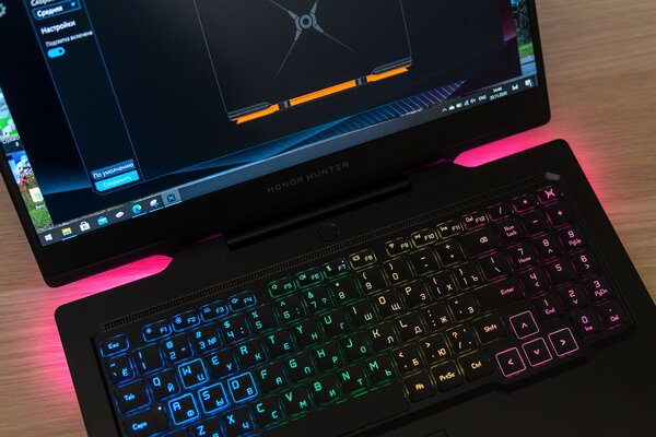 Обзор HONOR Hunter V700: стиль и производительность в одном флаконе