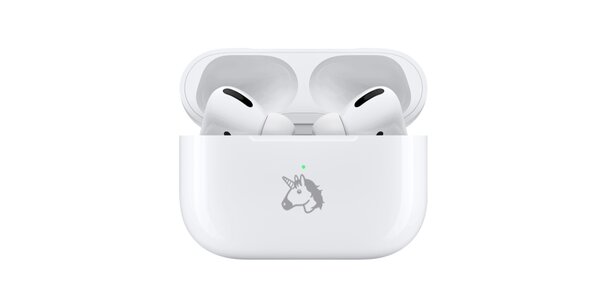 Apple теперь бесплатно гравирует эмодзи на AirPods в России