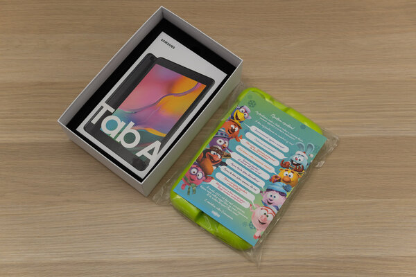 Обзор планшета для детей Galaxy Tab A 8.0 Kids Edition: противоударный и надёжный — Распаковка и первый взгляд. 2