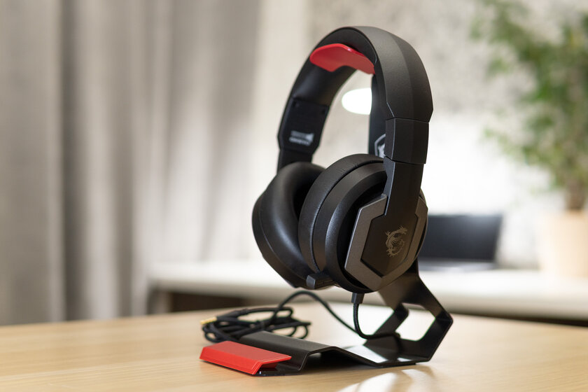 Тестируем игровой комплект от MSI: наушники Immerse GH61 и подставка HS01
