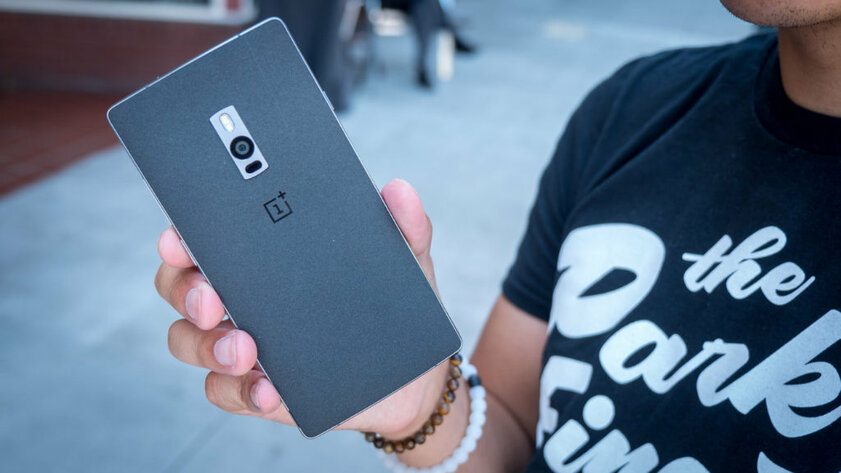 Почему OnePlus добилась успеха и через какие ошибки прошла