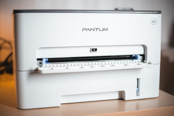 Обзор принтера Pantum P3300DN: картриджи с удобной заправкой