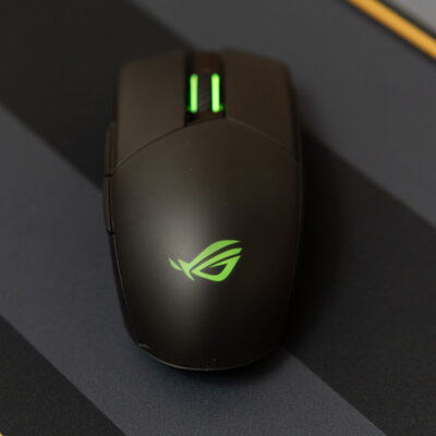 Обзор ASUS ROG Strix Impact II Wireless: красивые материалы и съёмные переключатели