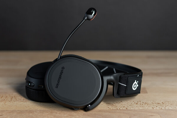 Обзор SteelSeries Arctis 9 Wireless: знакомый формат без проводов