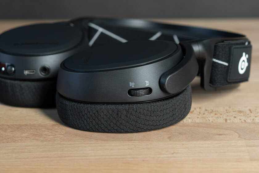 Обзор SteelSeries Arctis 9 Wireless: знакомый формат без проводов