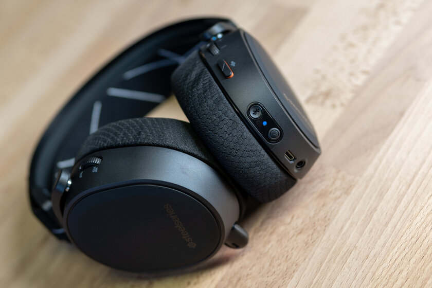 Обзор SteelSeries Arctis 9 Wireless: знакомый формат без проводов