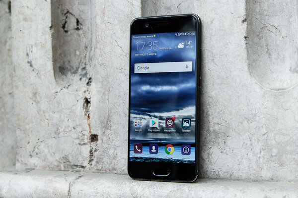 Как Huawei захватил рынок смартфонов: история флагманской P-серии
