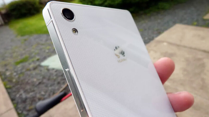 Как Huawei захватил рынок смартфонов: история флагманской P-серии