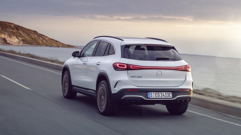 Mercedes-Benz представила электрический кроссовер с запасом хода почти 500 км