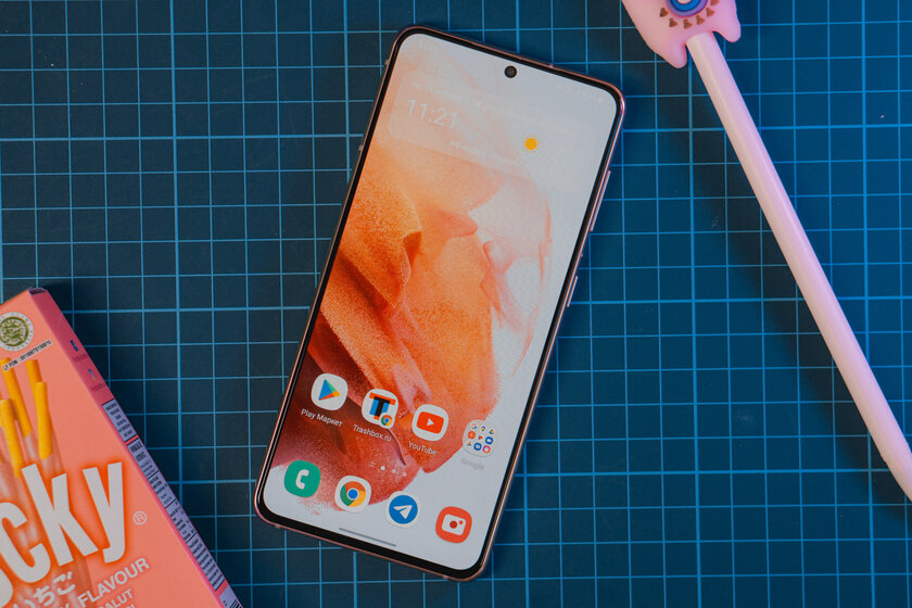 Обзор Samsung Galaxy S21: компактный, пластиковый и обновлённый