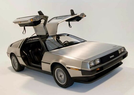 Культовую «машину времени» DeLorean DMC-12 возродят в 2021 году