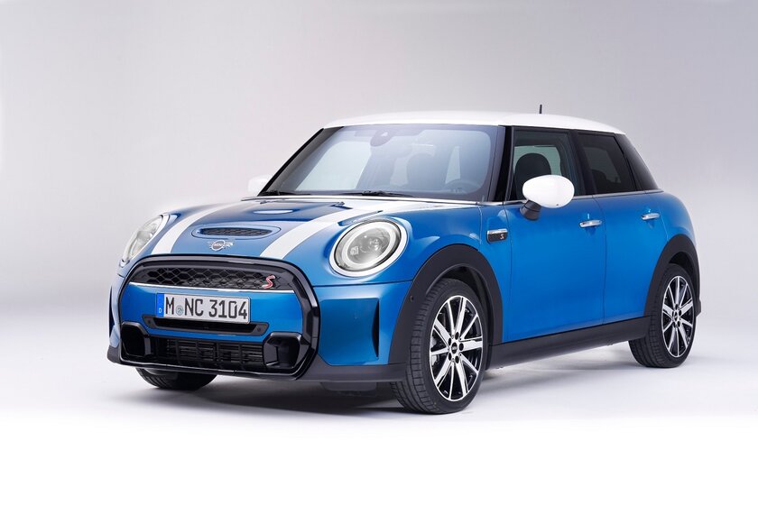 Представлен новый MINI Cooper: 5 дверей, стильные диски и фирменное приложение для смартфона