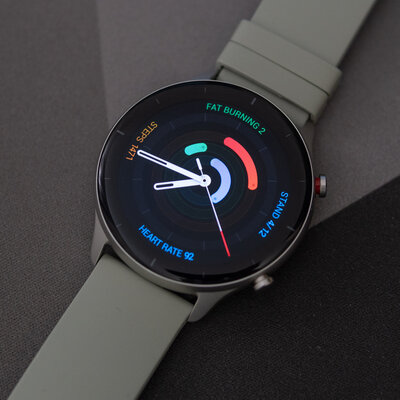 Обзор умных часов Amazfit GTR 2e: именно такие, какими их ждали