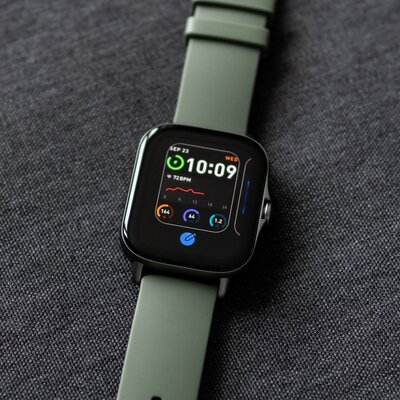 Четыре причины за и всего одна против: опыт использования Amazfit GTS 2e
