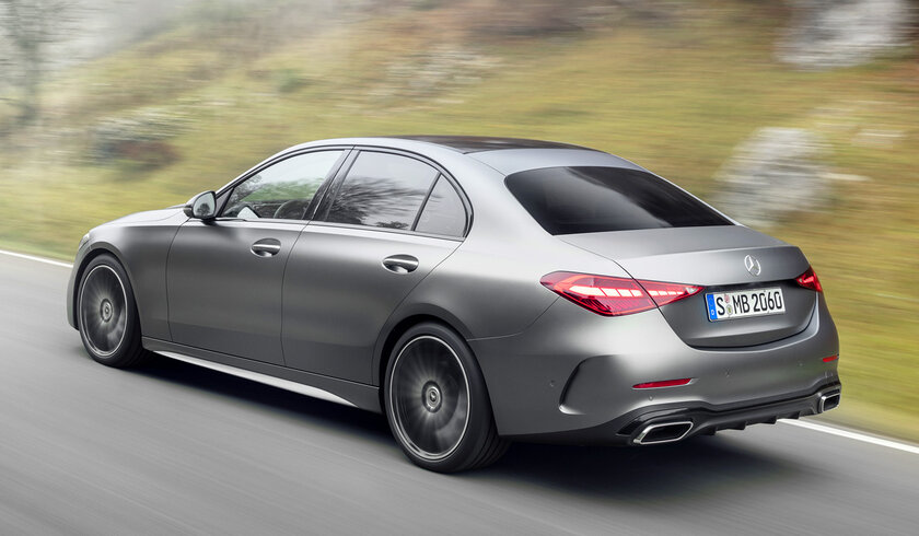 Mercedes-Benz представила новый C-класс: крупный кузов, стильный салон и голосовой помощник