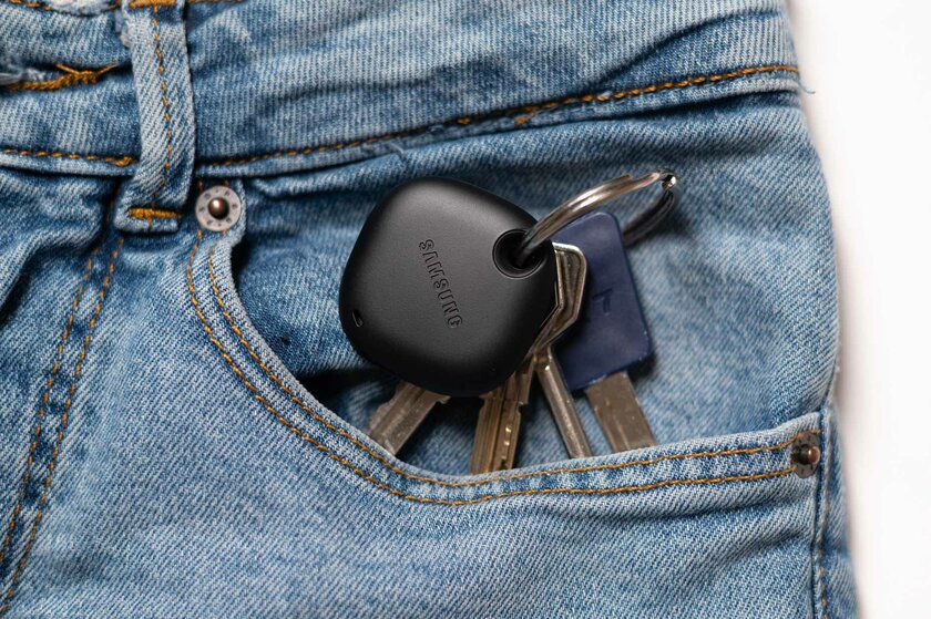 Маячок от Samsung для поиска вещей. Тестируем SmartTag — полезная и недорогая штука