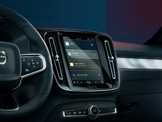 Volvo представила свой второй серийный электромобиль — Volvo C40 Recharge