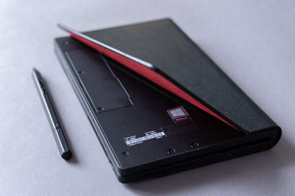 Обзор Lenovo ThinkPad X1 Fold: гибкий ноутбук не для всех