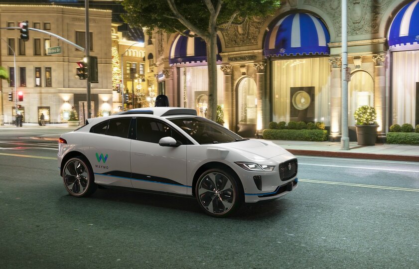 Samsung займётся разработкой чипов для беспилотных автомобилей Waymo