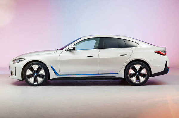 BMW показала новый электрокар i4 2021 года: его продажи начнутся к концу года