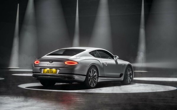 Выглядит потрясающе! Bentley официально представила Continental GT Speed