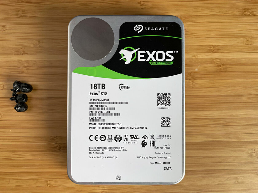 Обзор Seagate Exos X18 и Exos 7E8. HDD на 18 ТБ, который спасёт цифровой мир, против своего собрата