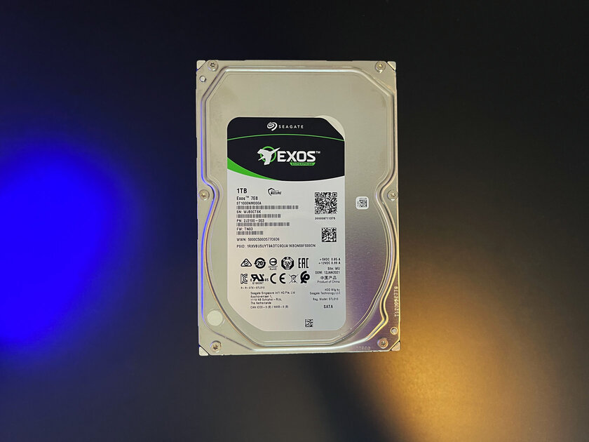 Обзор Seagate Exos X18 и Exos 7E8. HDD на 18 ТБ, который спасёт цифровой мир, против своего собрата