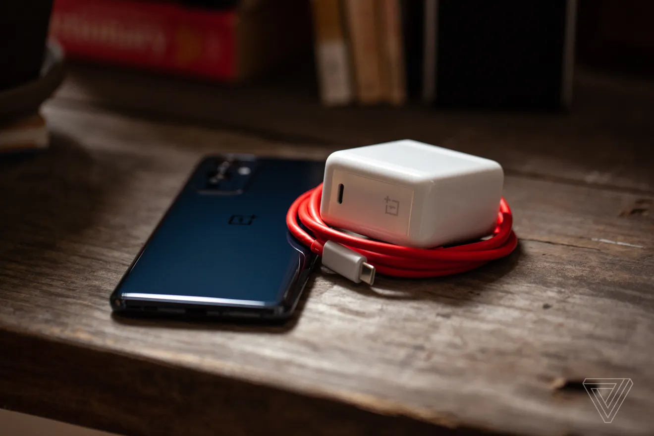 Топ за свои деньги, но не для всех: обзор OnePlus 9