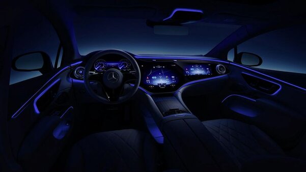 Новый флагманский электромобиль Mercedes потрясает своим салоном