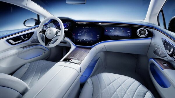 Новый флагманский электромобиль Mercedes потрясает своим салоном
