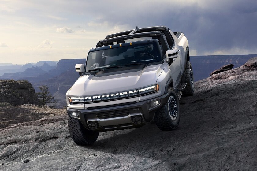 Первый электрический Hummer продали за 2,5 миллиона долларов