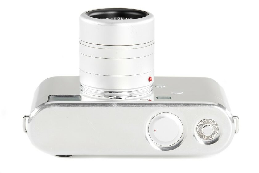 Фотоаппарат Leica с дизайном от Джони Айва продают на аукционе за 0 тысяч