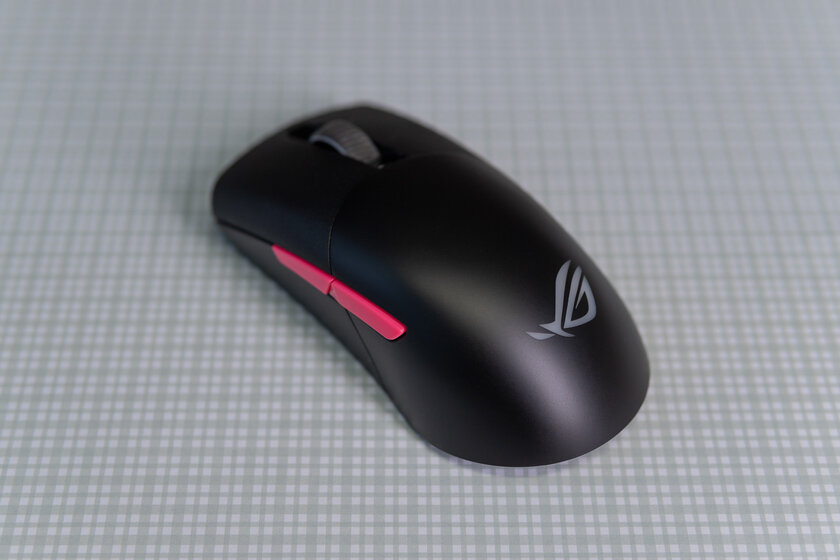Обзор ASUS ROG Keris Wireless: новая асимметричная форма с топовым железом