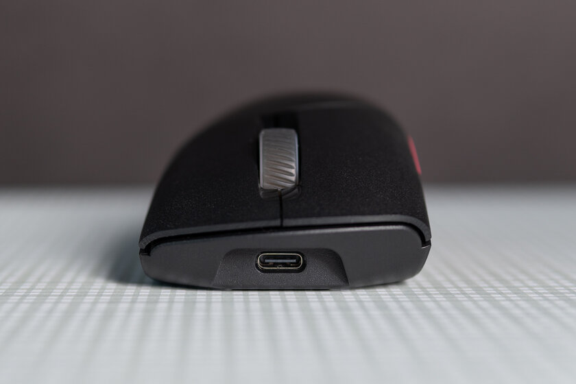 Обзор ASUS ROG Keris Wireless: новая асимметричная форма с топовым железом
