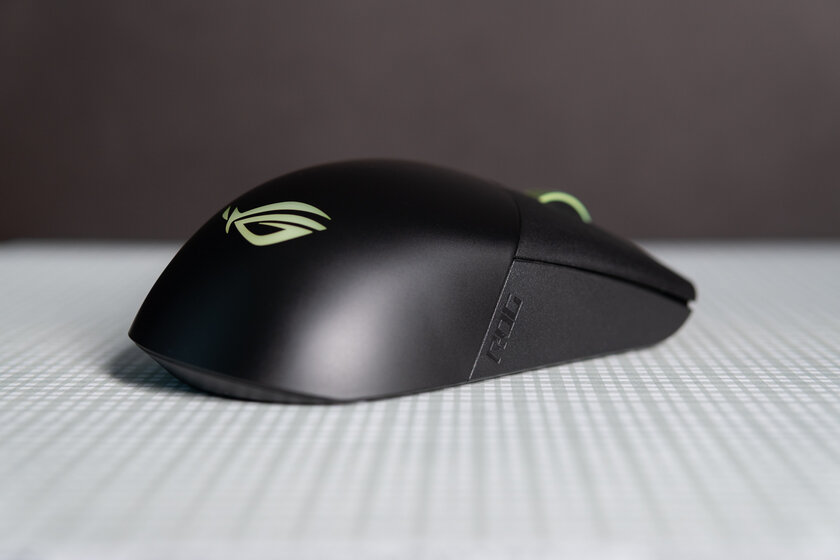 Обзор ASUS ROG Keris Wireless: новая асимметричная форма с топовым железом