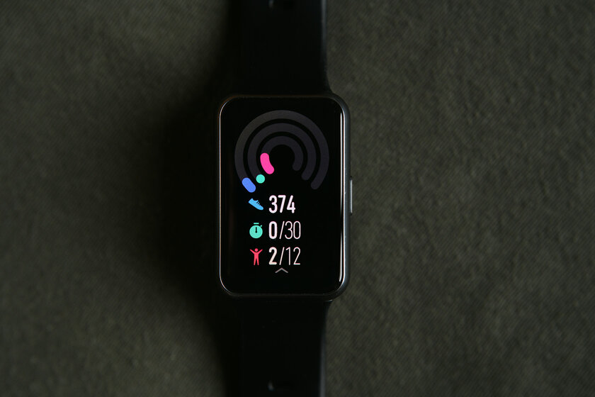 Опыт использования Huawei Watch Fit: золотая середина между часами и браслетом