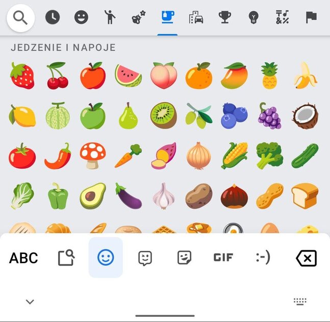Новые эмодзи из Android 12 уже можно установить на любой смартфон с рутом