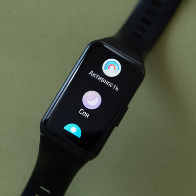 Меньше умных часов, крупнее фитнес-браслета. Обзор HONOR Band 6