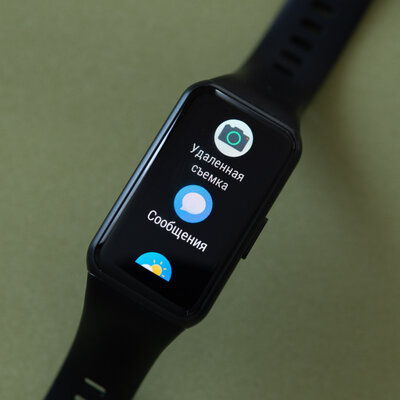 Меньше умных часов, крупнее фитнес-браслета. Обзор HONOR Band 6
