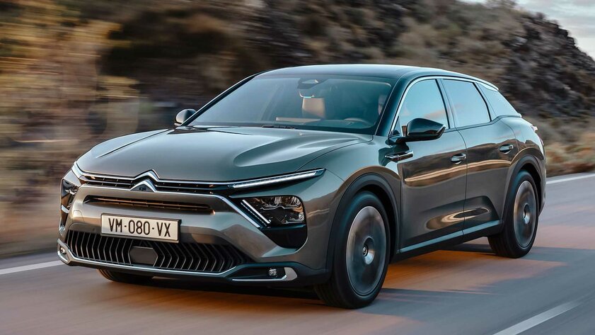 Citroen представила флагманский C5 X: со стильным кузовом и новейшим автопилотом