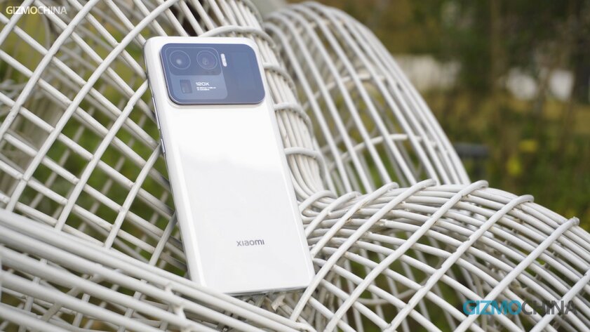 За топовый смартфон Xiaomi больше не стыдно: обзор Mi 11 Ultra с экранчиком для селфи