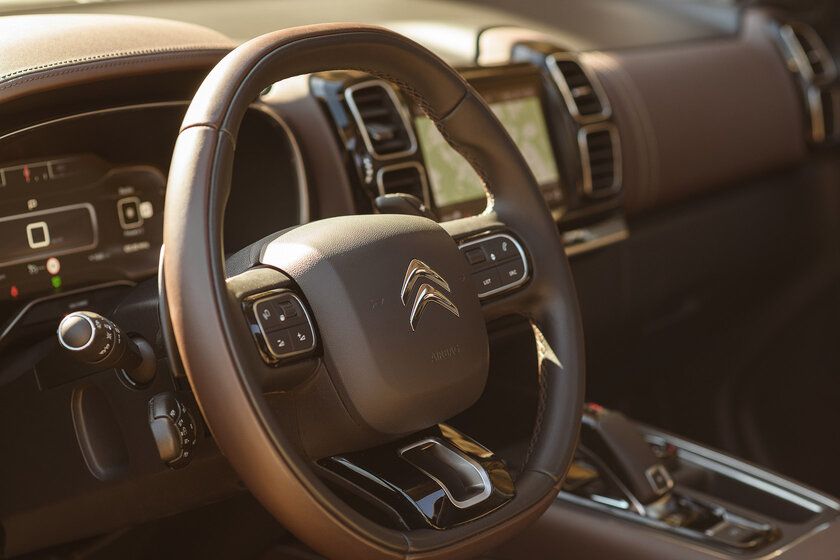 Тест-драйв Citroen C5 Aircross — идеальный для города?