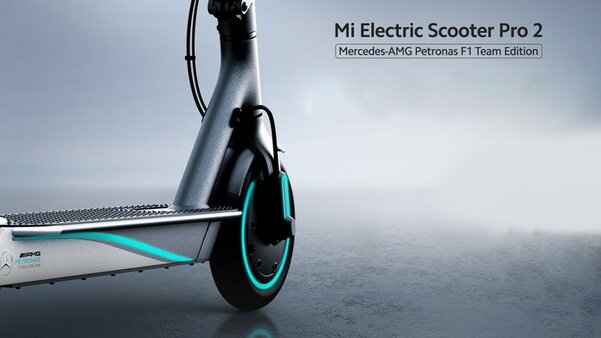 Xiaomi привезла в Россию самокат, созданный совместно с Mercedes. Цена соответствующая
