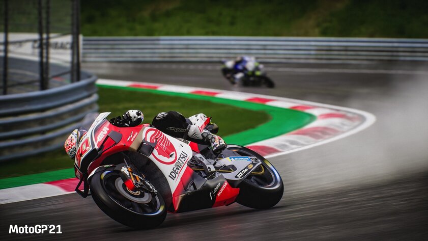 Обзор MotoGP 21: много интересного и столько же недостатков