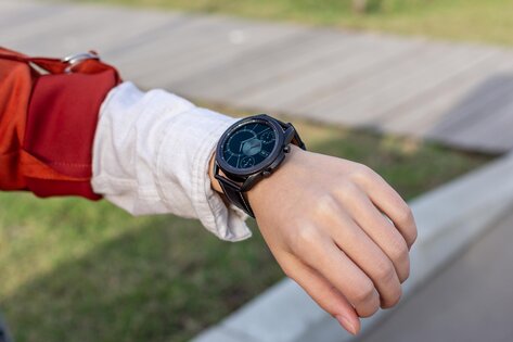 Обзор новых умных часов Samsung Galaxy Watch 3: горстка долгожданных функций